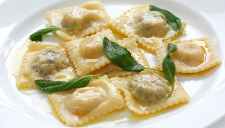 Ravioli burro e salvia